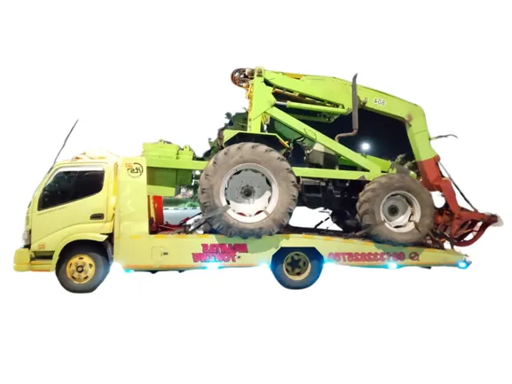Muatan Traktor Besar